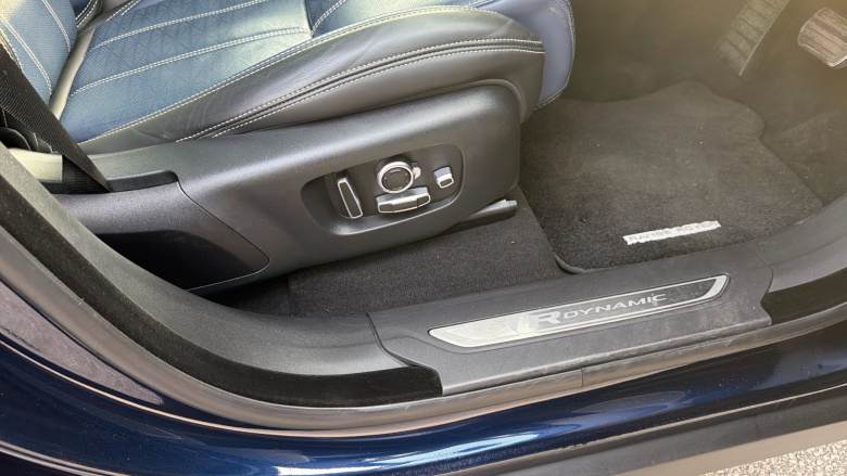 Land Rover Range Rover Velar 2.0 D200 R-Dynamic HSE 5dr Auto Diesel Estate